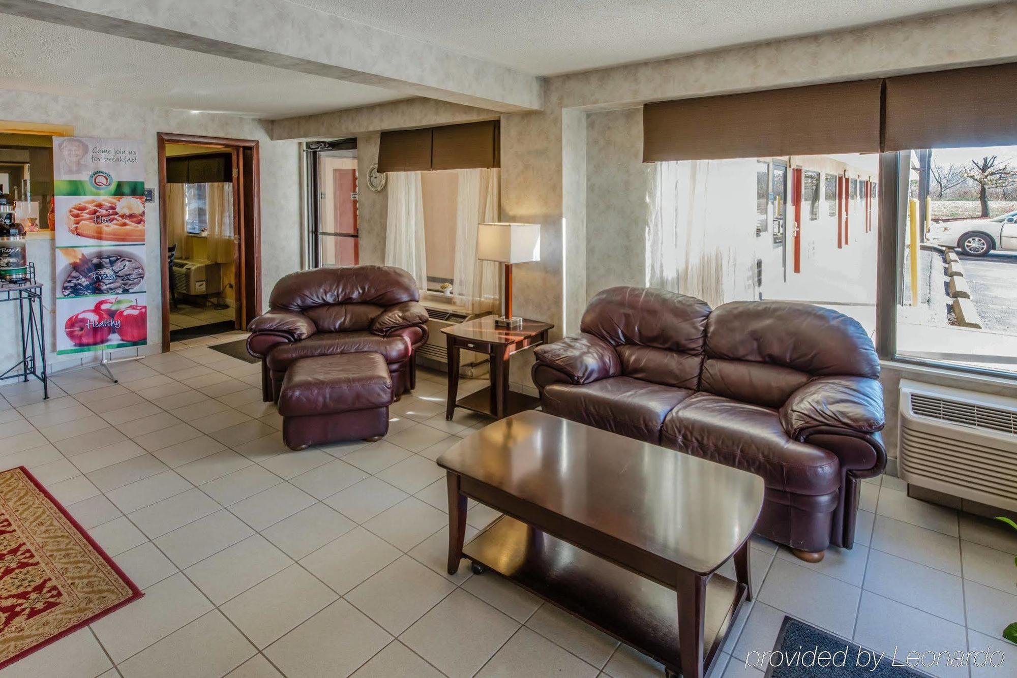 Quality Inn Barkeyville Экстерьер фото